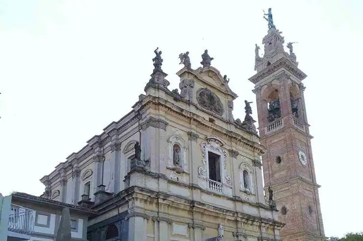 facciata della chiesa di Stezzano