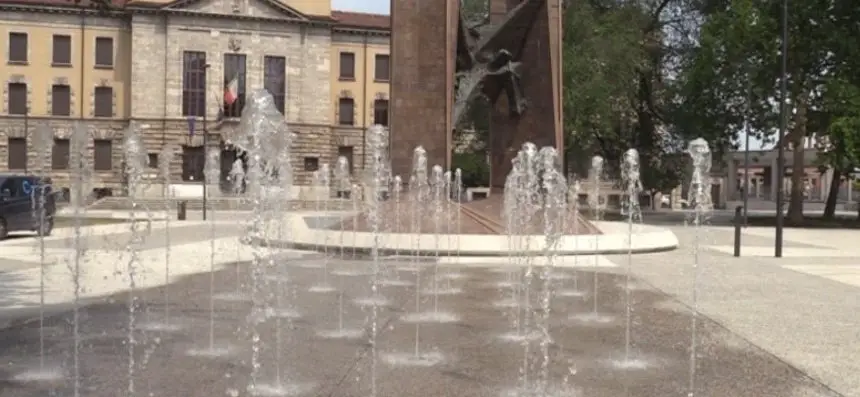 Fontana Piazzale Alpini