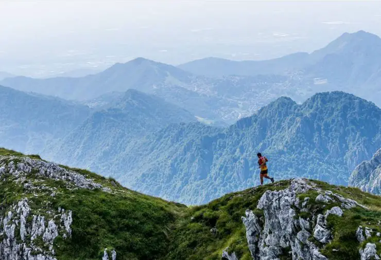 Passaggio su cima Alben