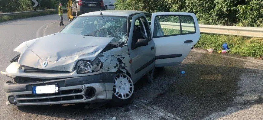 Frontale a Seriate: coinvolte 7 persone, 3 sono bambini