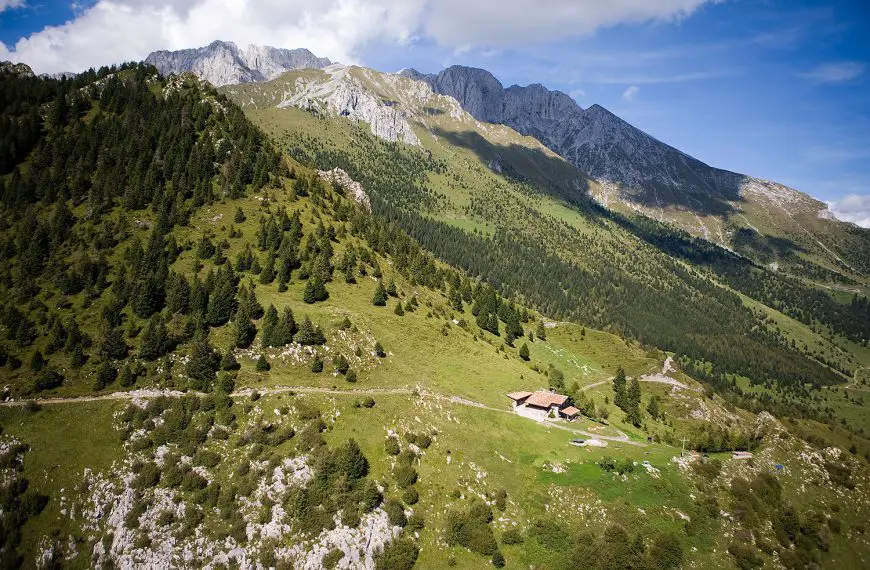 Disavventura in montagna: 3 giovani recuperate dai Vigili del Fuoco a Castione