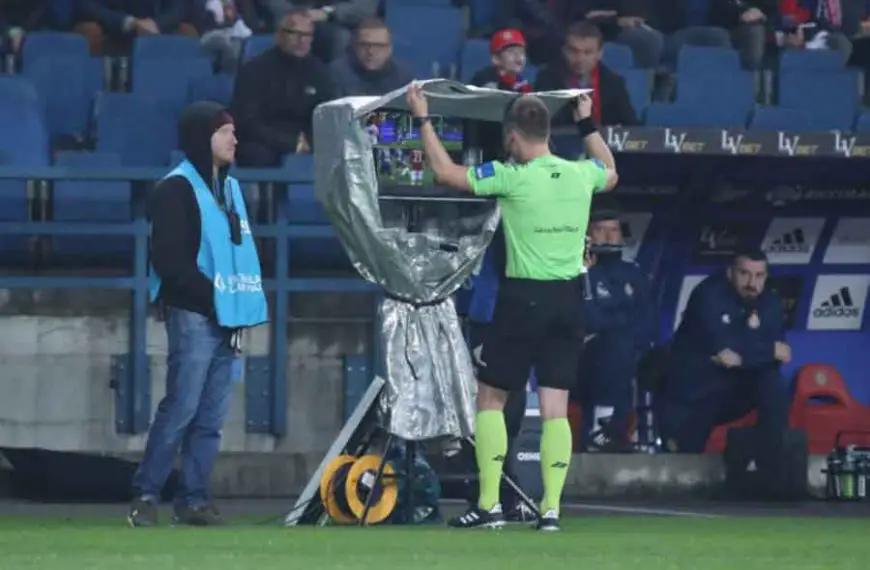 Benedetto il VAR, mai come quest’anno gli arbitri ne avranno bisogno