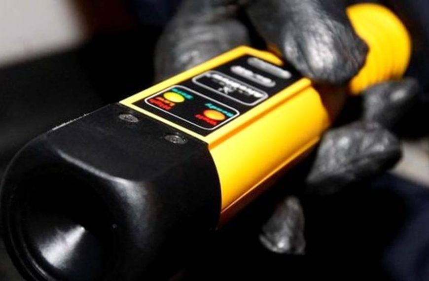 In auto senza motivo, e per di più ubriaca: ritiro patente, sequestro dell’auto e multa per una 35enne