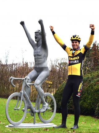 Statua Wout Van Aert Bianchi