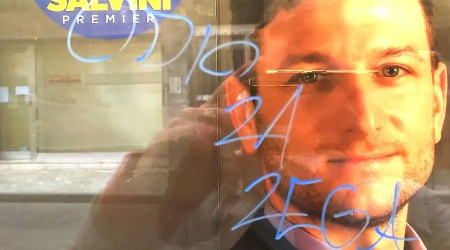 imbrattata la sede leghista a Cologno