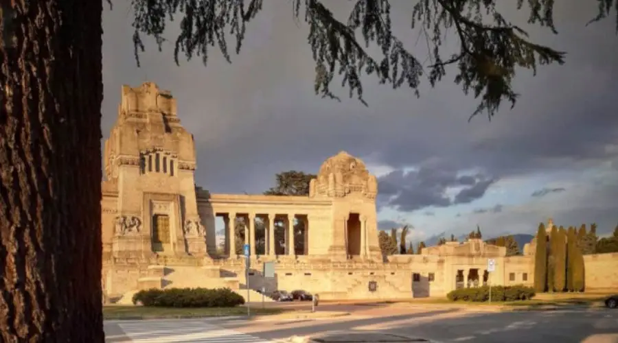 becchini a tempo indeterminato