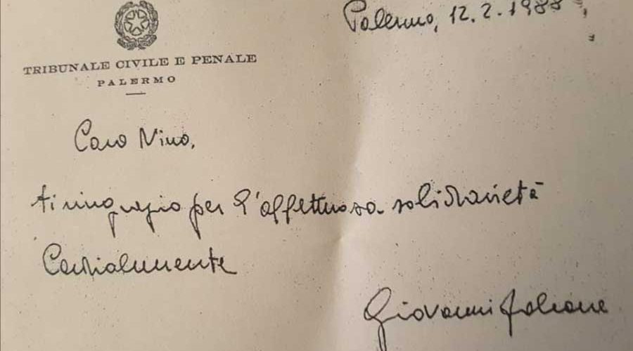 firma e scrittura di Falcone