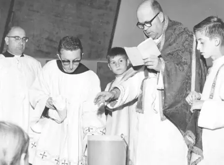 Don Bruno coadiutore all’oratorio di Alzano Lombardo con Monsignor Patelli, 30 giugno 1966 