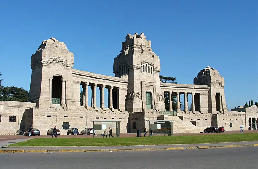 Visitare gratis il cimitero di Bergamo