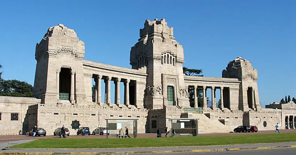 Visitare gratis il cimitero di Bergamo